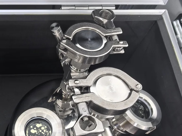 High-purity Cesium metal cylinder view-port